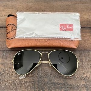 Authentic Rayban Aviators (Dark green lenses)